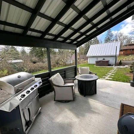 Romantic Cozy Cabin Walk To Lake Hot Tub Bikes Kayaks Grill Onalaska Exteriör bild