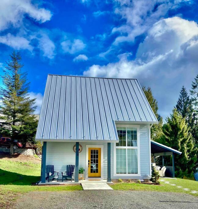 Romantic Cozy Cabin Walk To Lake Hot Tub Bikes Kayaks Grill Onalaska Exteriör bild